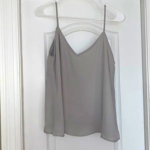Flowy tank perfect for nice weather!
